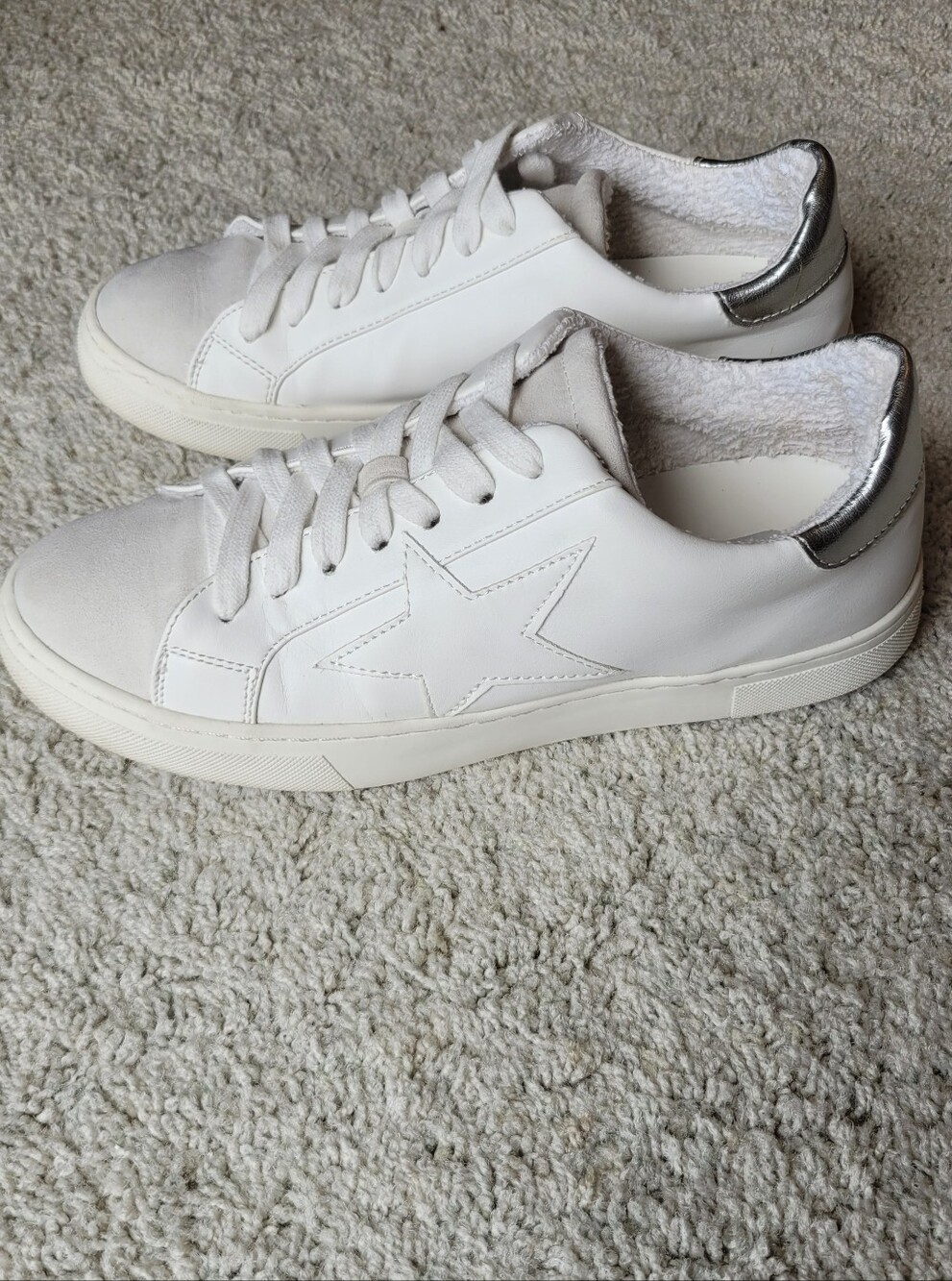 Star Design From Steven (Madden) White Leather Sneakers Very Good Condition 7.5